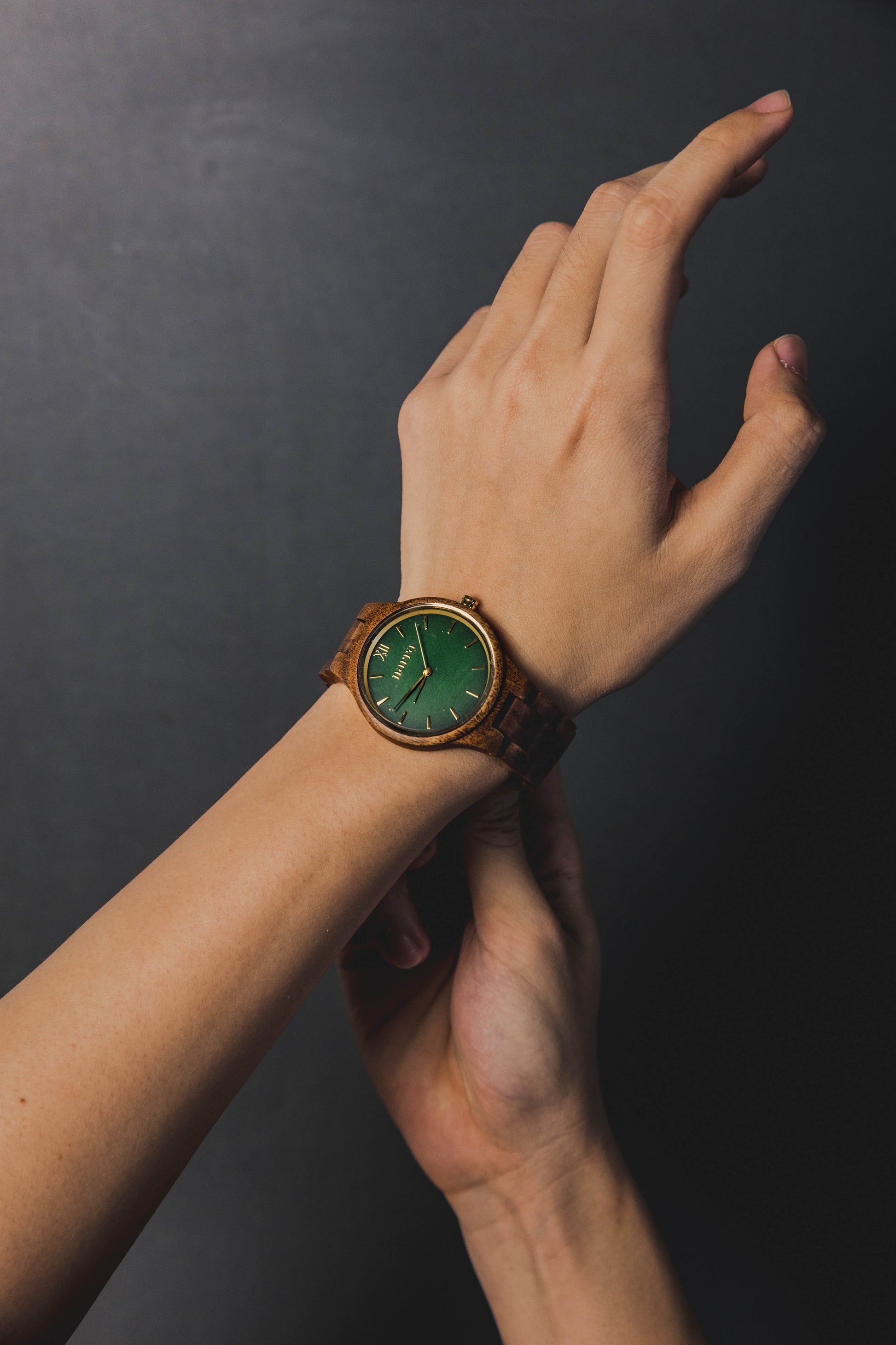 Classic Forest in Acacia and Green - Narra Wooden Watches